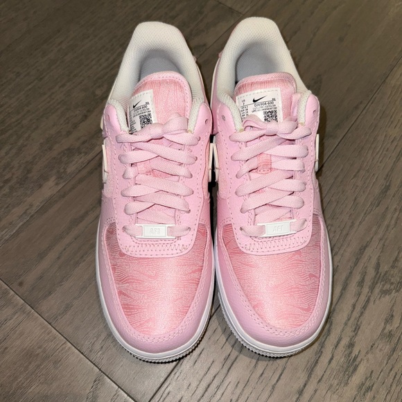 Pink Nike Air Force - Picture 3 of 5